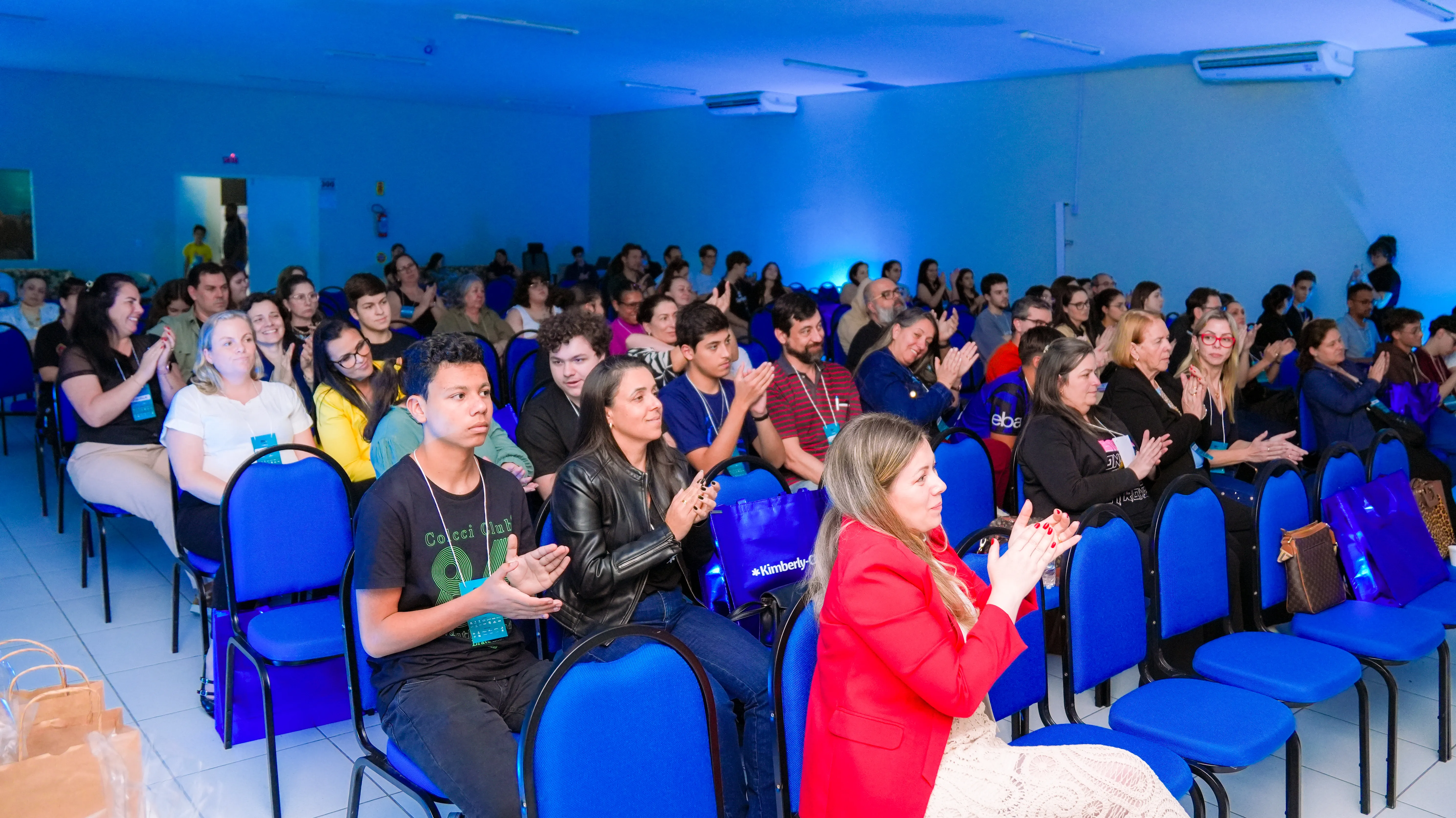 Pais e responsáveis no evento
